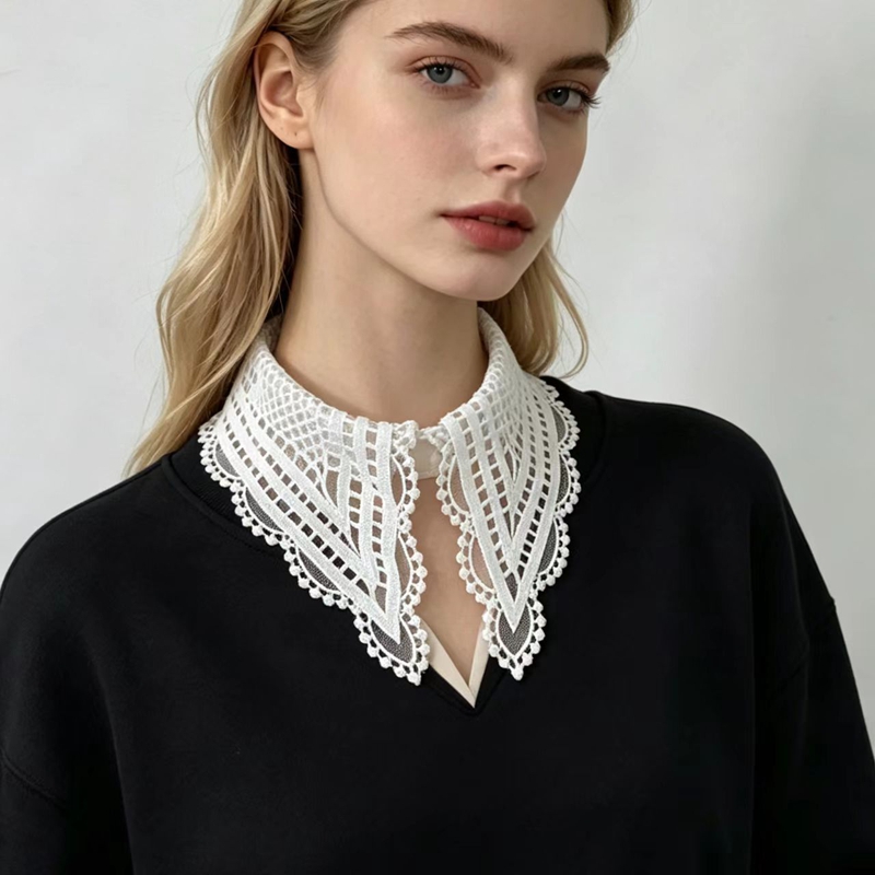 Damski biały falowany kołnierz – Shirts recenzja i cena